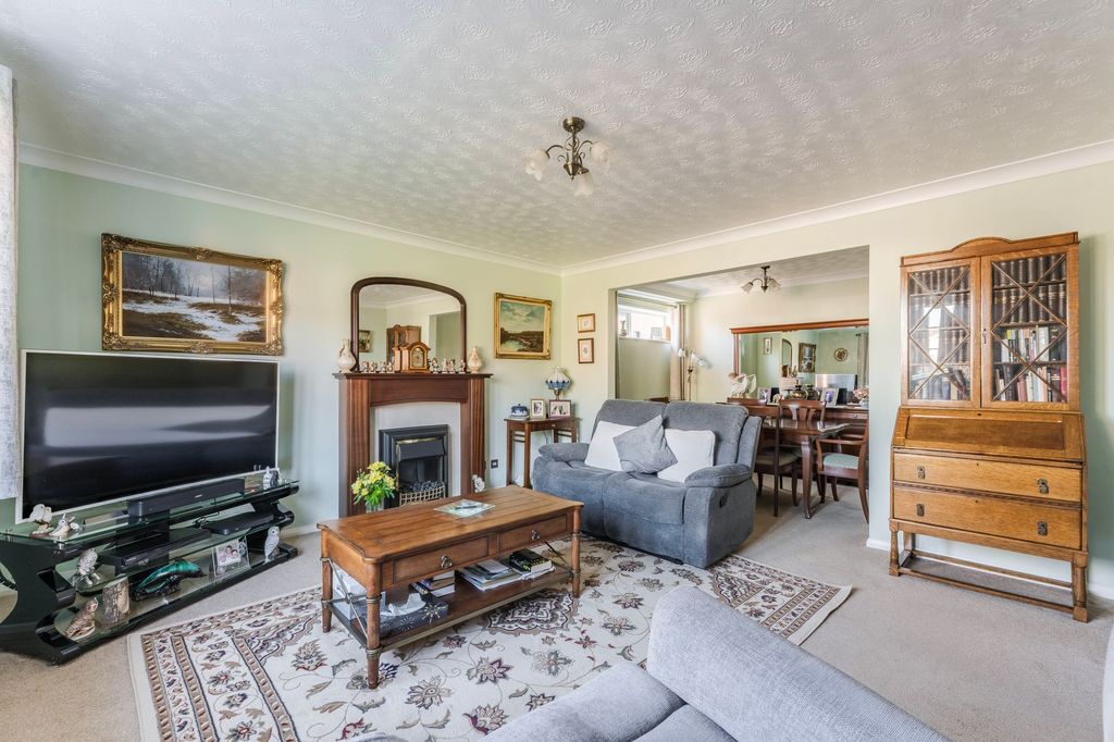 Property photo 3 of 20