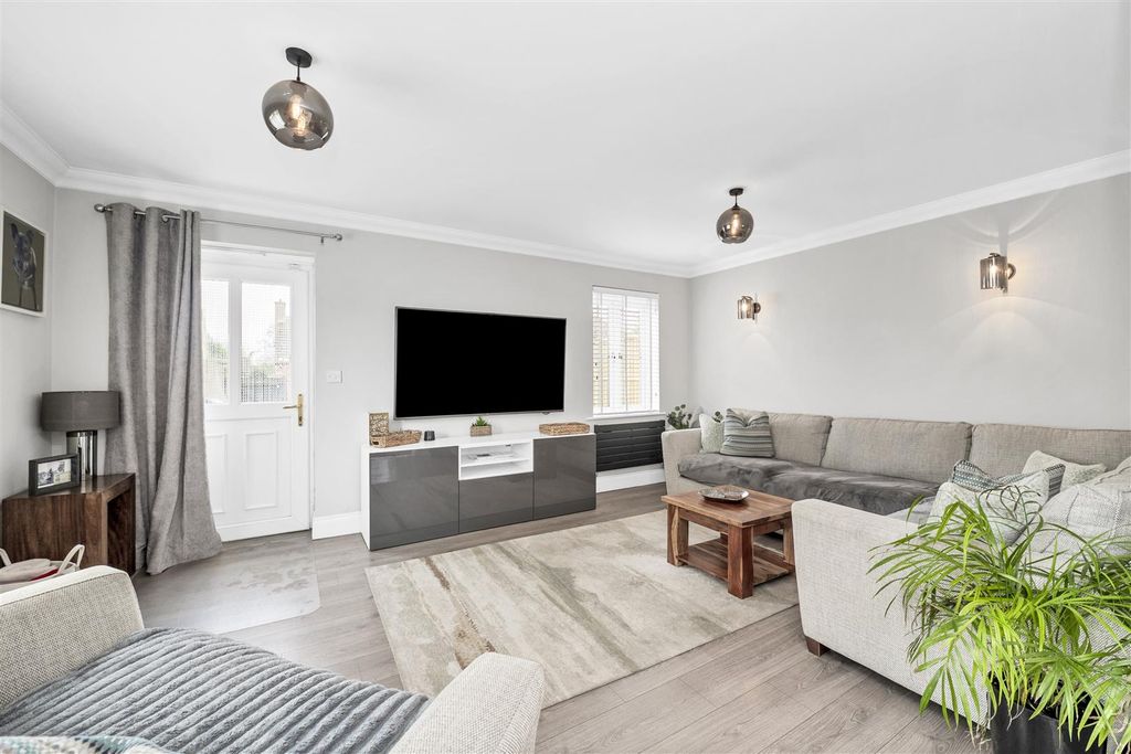 Property photo 3 of 19 Dcp_3445.Jpg