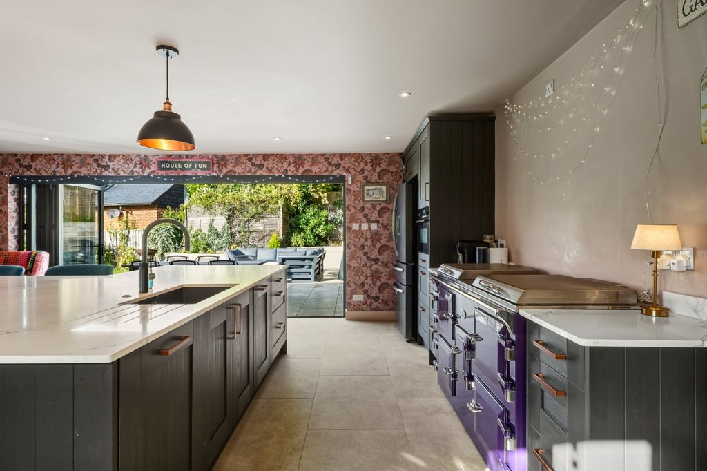 Property photo 2 of 22 Kitchen / Diner