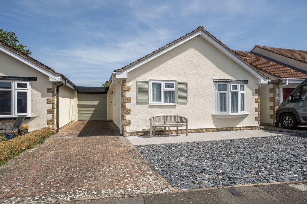 Property photo 1 of 13 1466853136A104B6F306d5