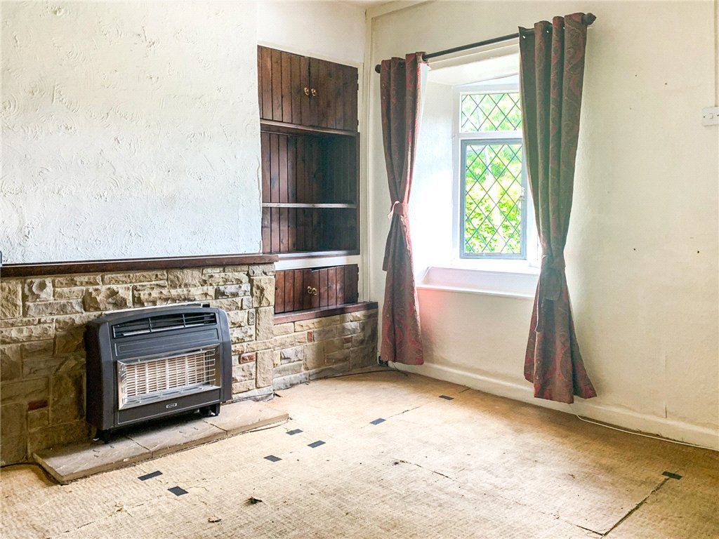 Property photo 2 of 8 Sitting Room