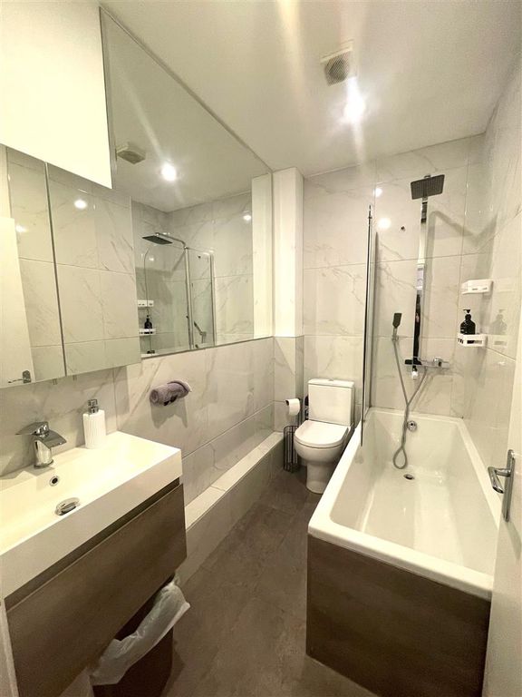 Property photo 3 of 4 Bathroom.Jpg