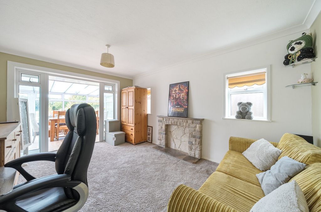 Property photo 3 of 19 1520700-18-6Aa96d...