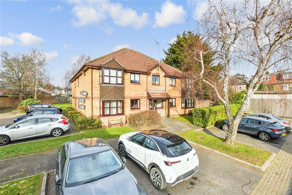 Property photo 1 of 11 Web