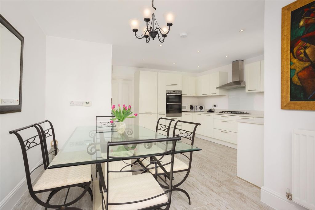 Property photo 2 of 21 00007.Jpg