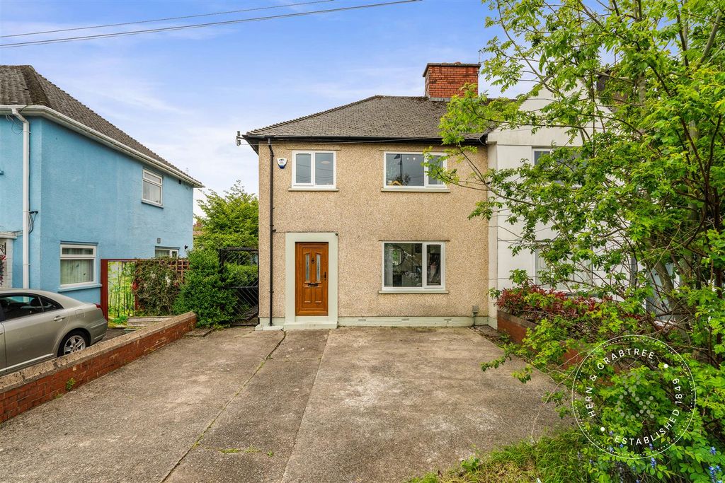 Property photo 1 of 29 Ton Yr Ywen Ave, Heath (15).Jpg
