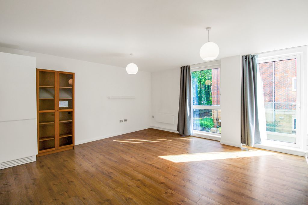 Property photo 2 of 9