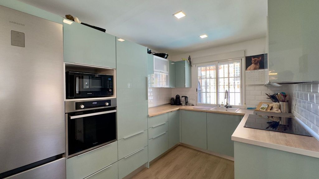 Property photo 2 of 29