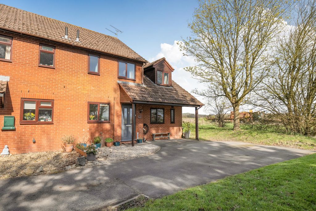 Property photo 1 of 24 Front (Exterior)