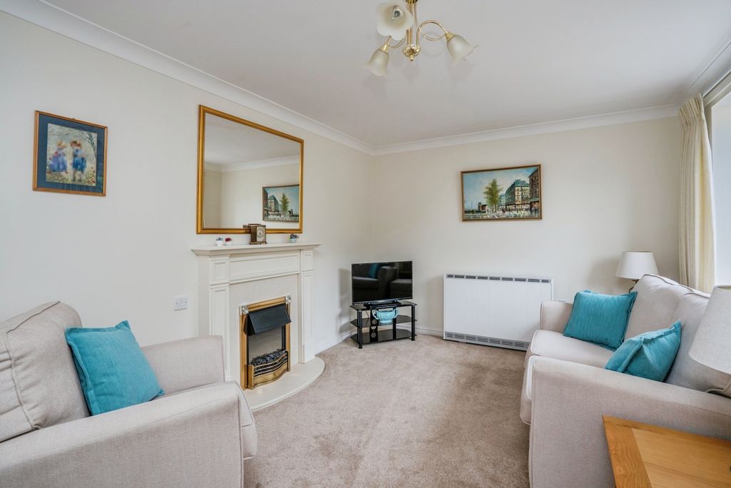 Property photo 1 of 11 Pbox-Img.Jpg