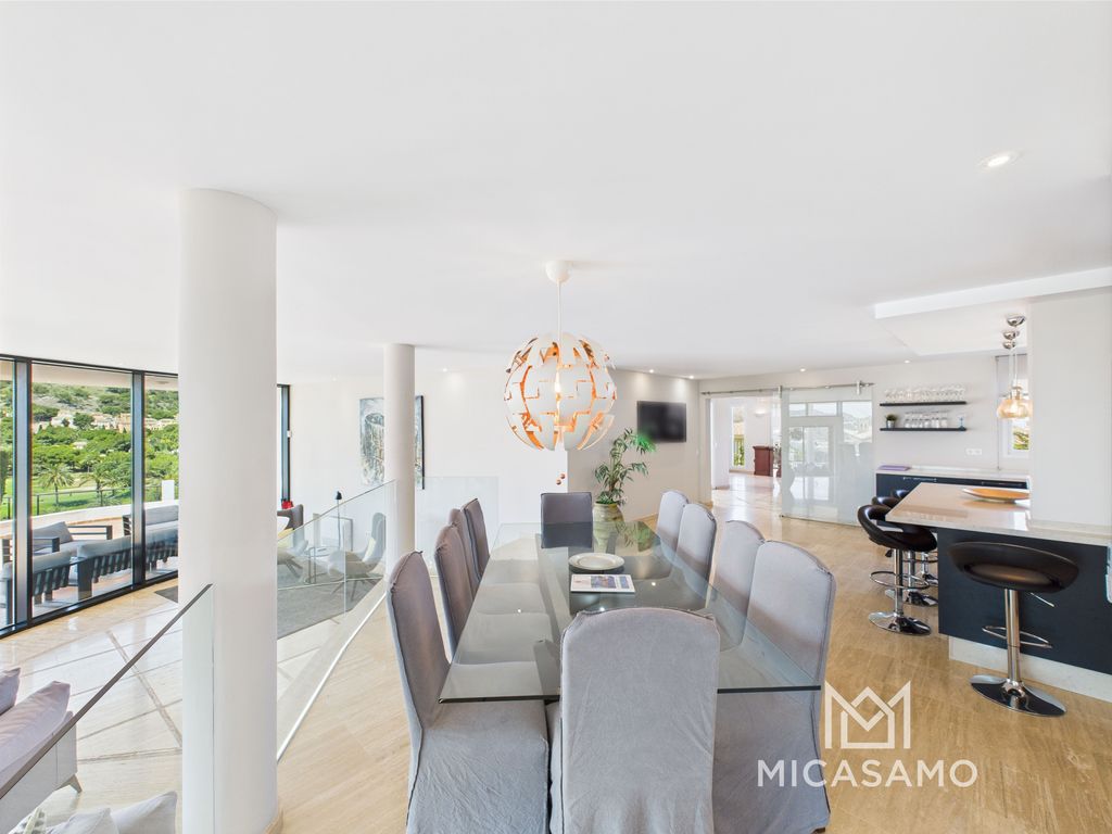 Property photo 3 of 55