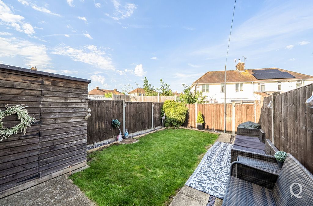 Property photo 3 of 17 Ebf82Ea4-0A6F-41E...