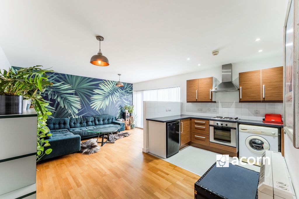 Property photo 1 of 10 Reception