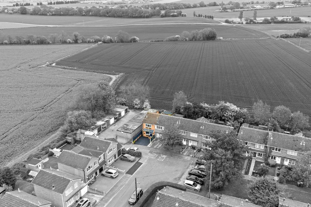 Property photo 3 of 21