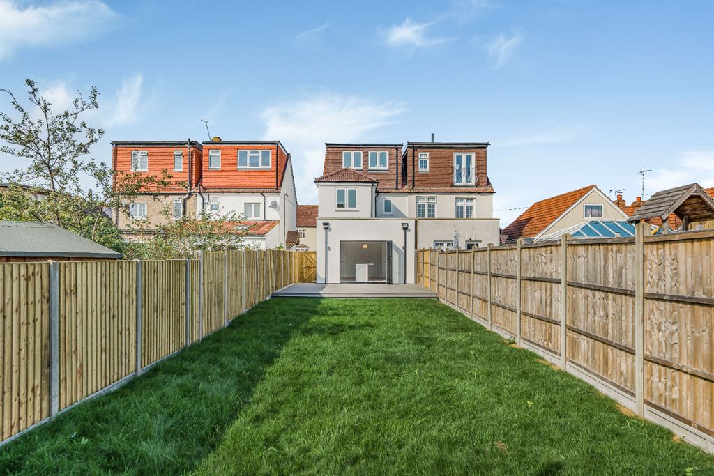 Property photo 2 of 25 5362252