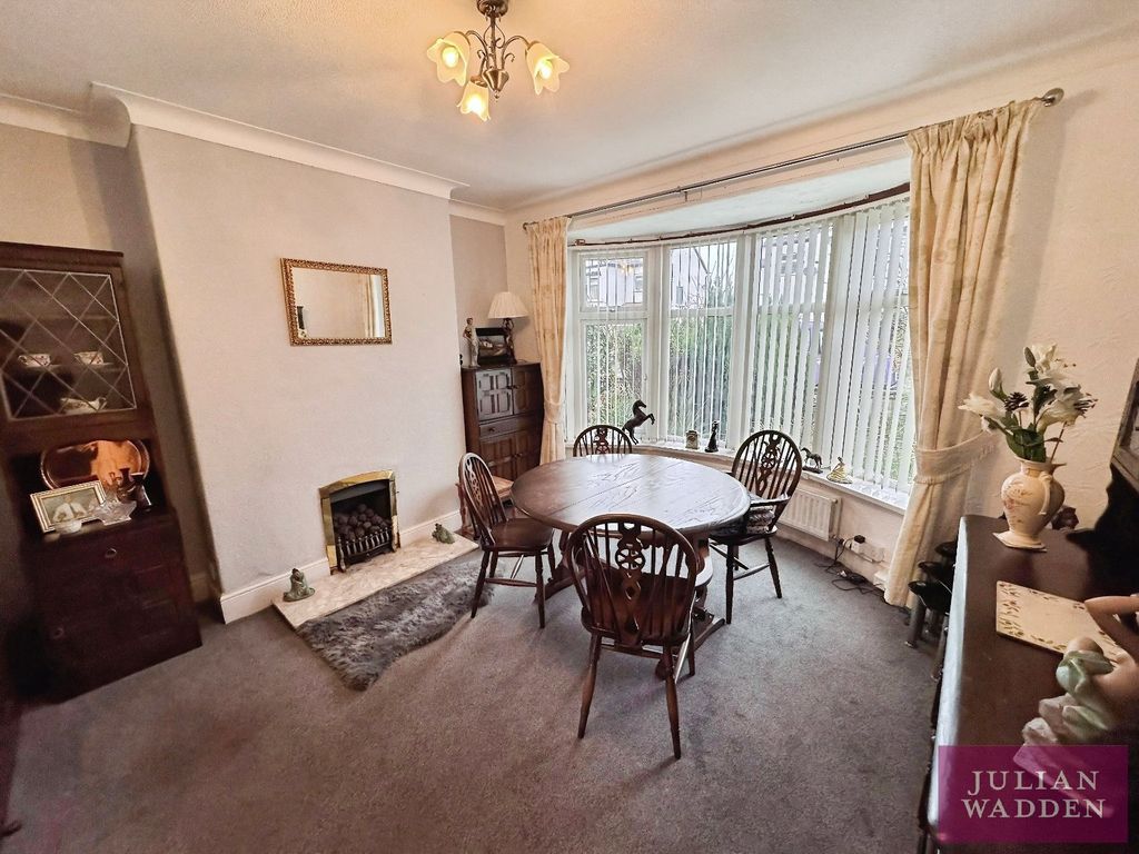 Property photo 3 of 11 Picture 3