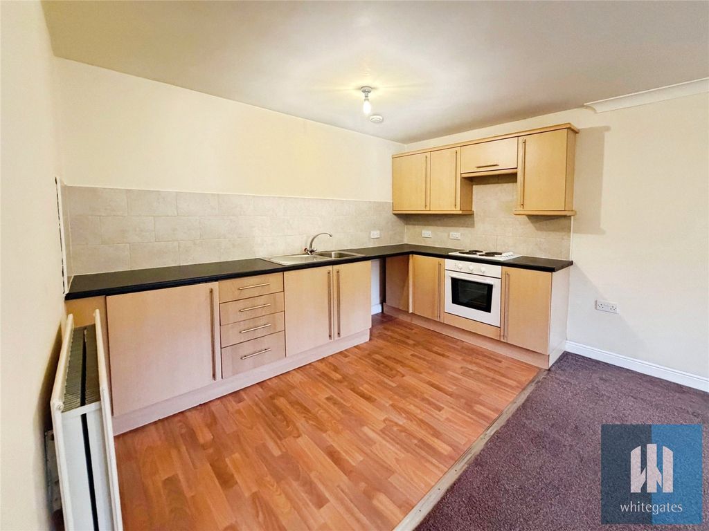 Property photo 2 of 13 Picture No. 15
