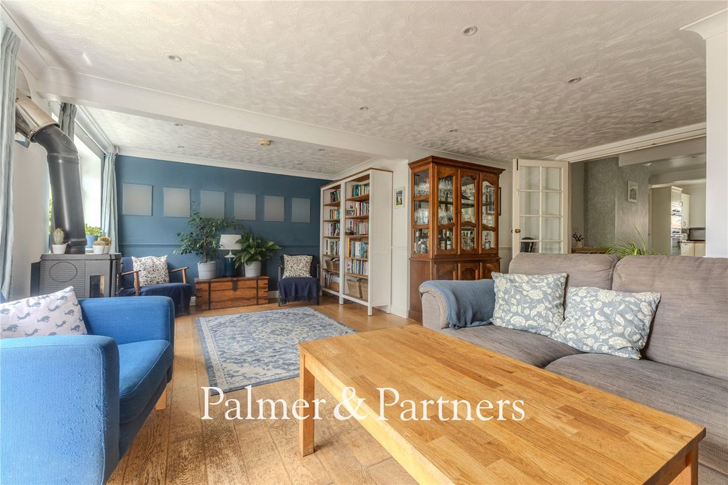 Property photo 3 of 34 Picture No. 04