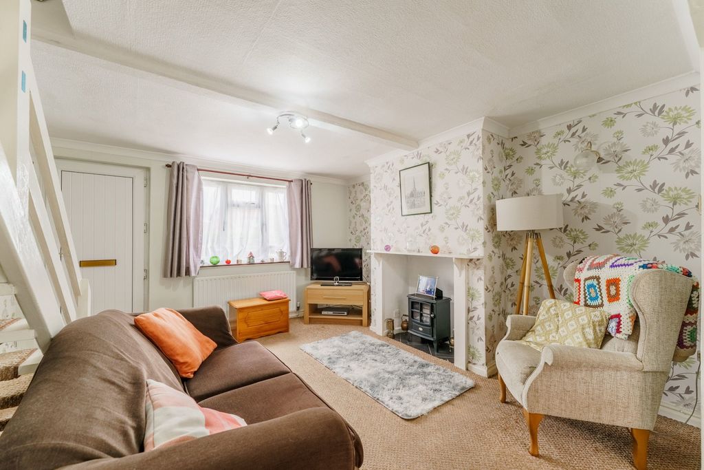 Property photo 2 of 31