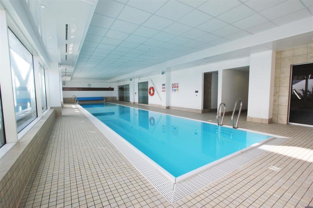 Property photo 3 of 16 Swimming Pool