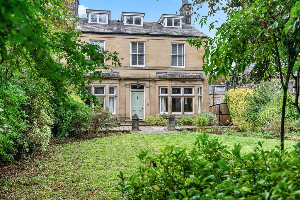 Property photo 1 of 49 Clydeville