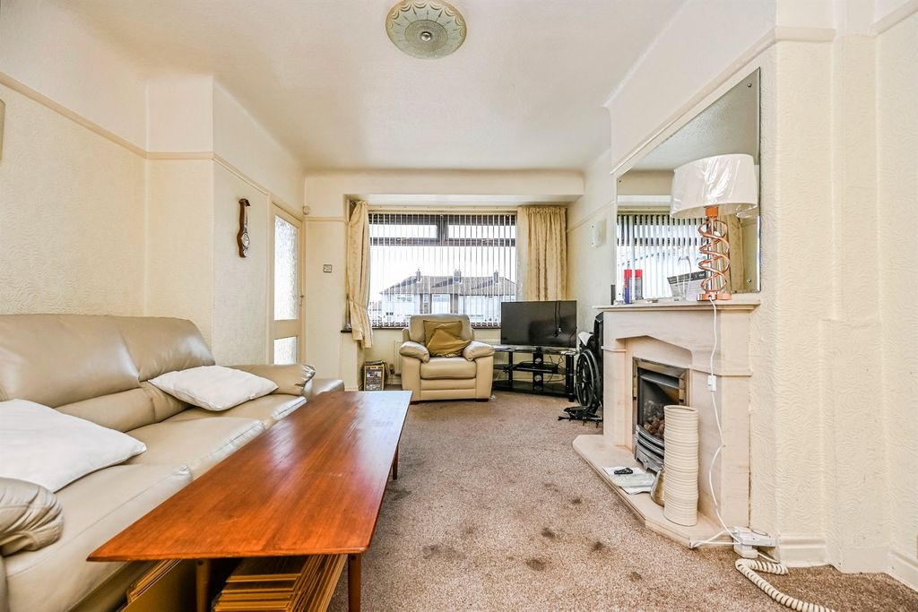 Property photo 2 of 16