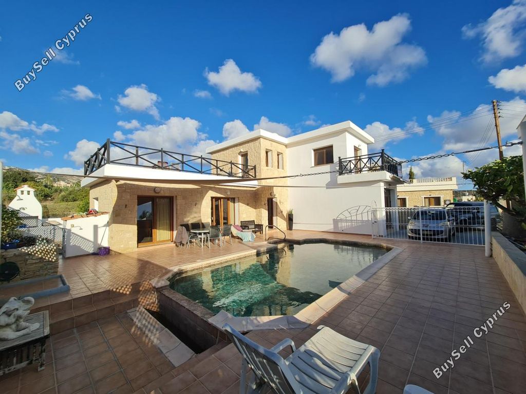 Property photo 1 of 31