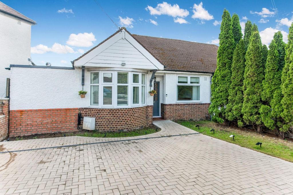 Property photo 1 of 15 Firswood Avenue, 57.Jpg