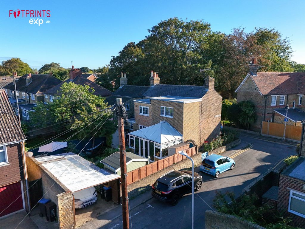 Property photo 2 of 46