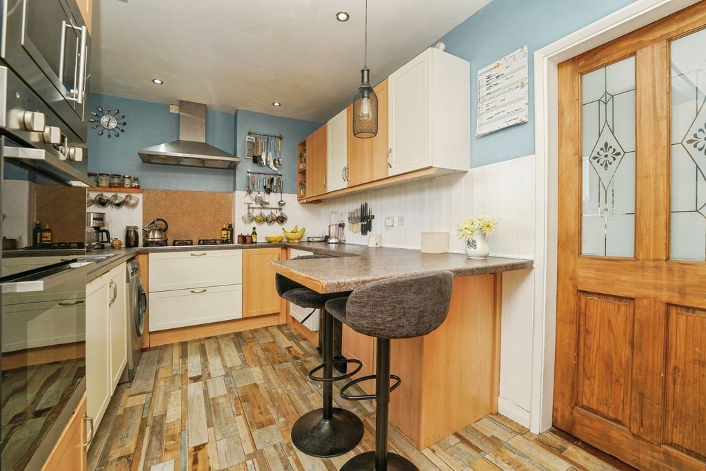Property photo 3 of 12 Pbox-Img.Jpg