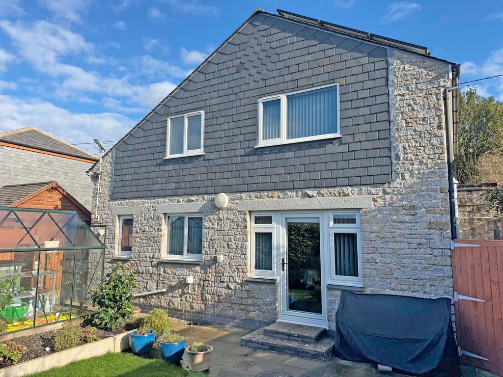 Property photo 1 of 11 Photo 1