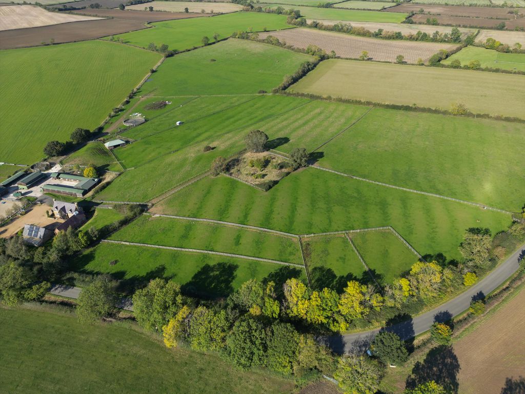 Property photo 3 of 26 Image