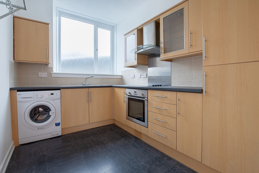 Property photo 1 of 7 Kitchen