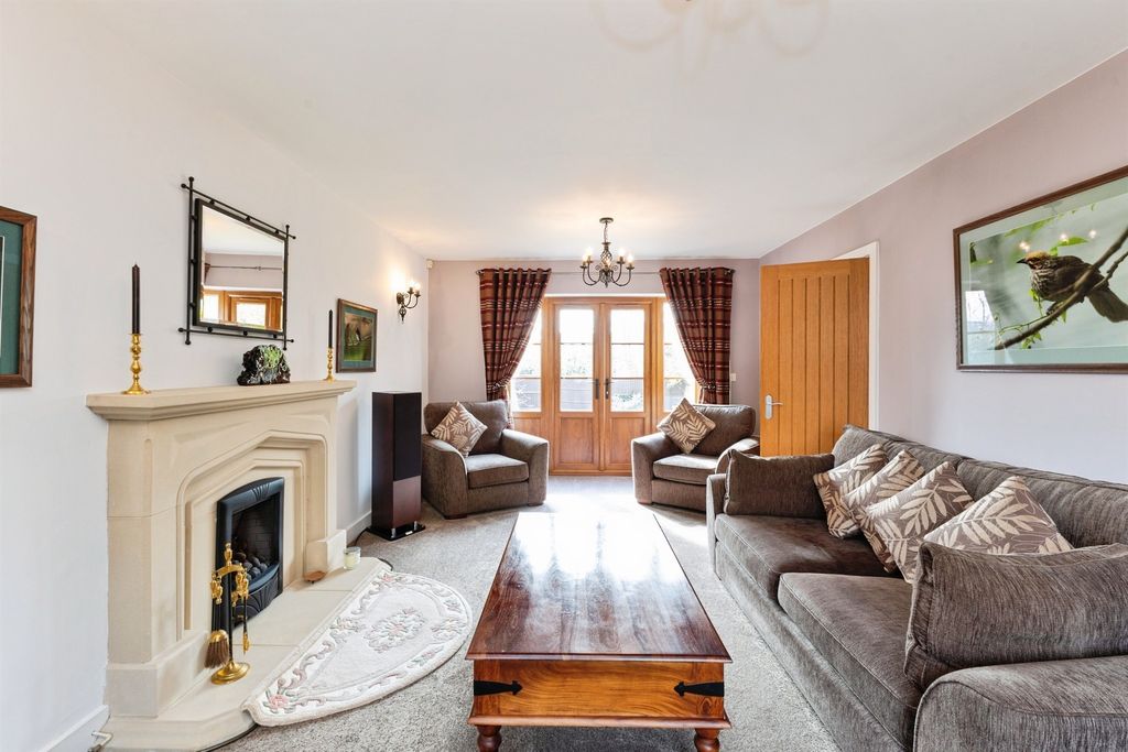 Property photo 2 of 18