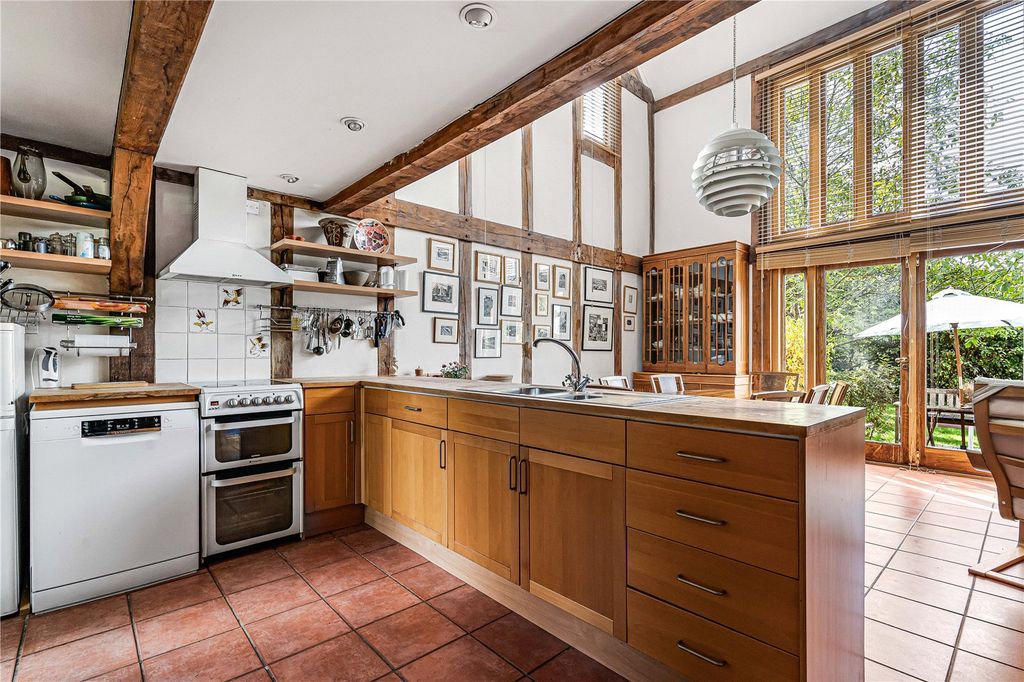 Property photo 2 of 46 Picture No. 37
