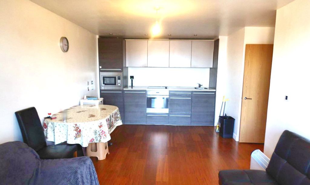 Property photo 3 of 6 Picture No. 06