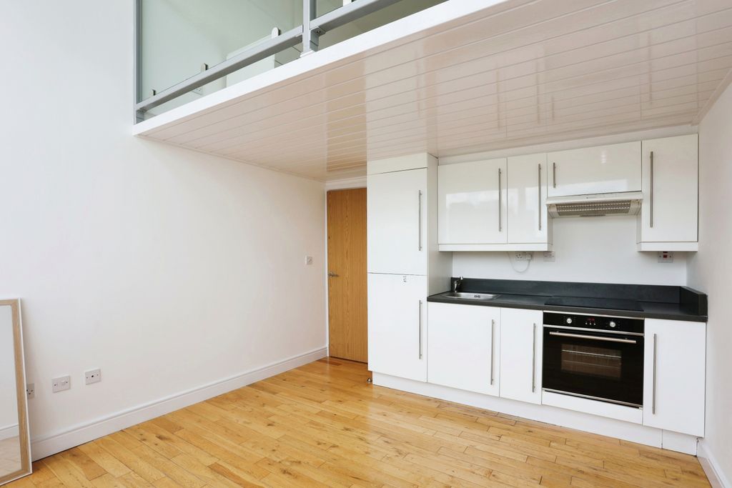 Property photo 3 of 17 Photography