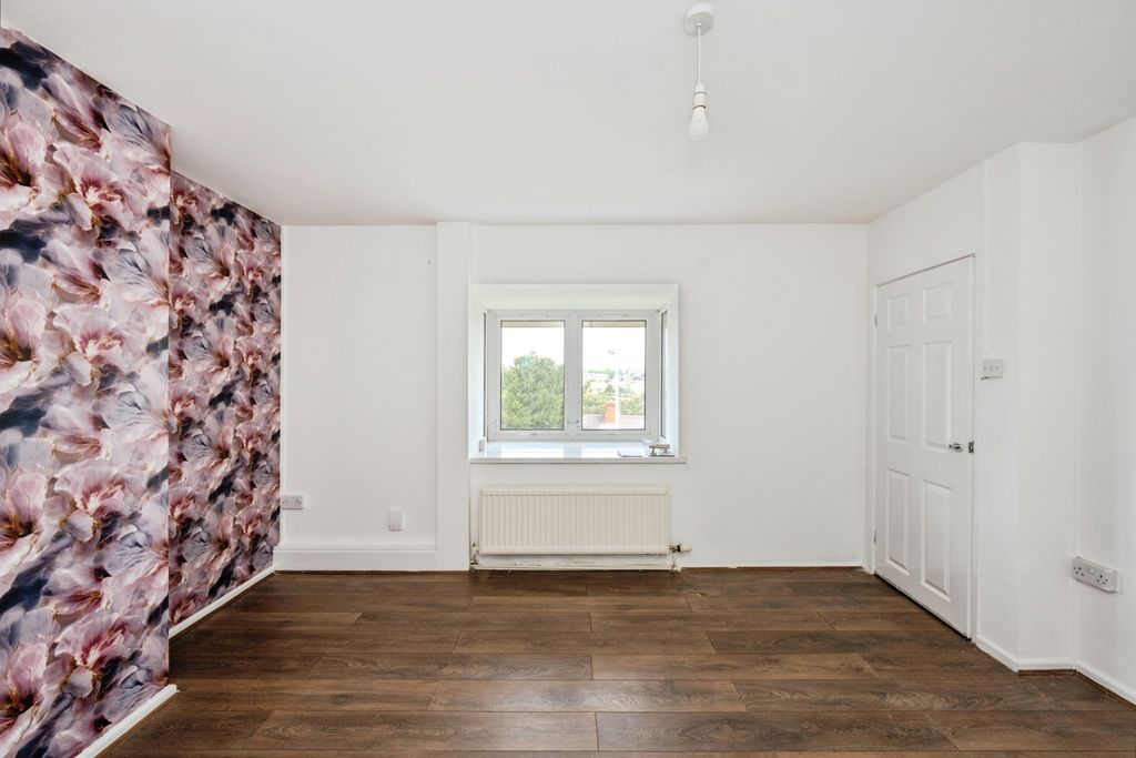 Property photo 2 of 19 Pbox-Img.Jpg
