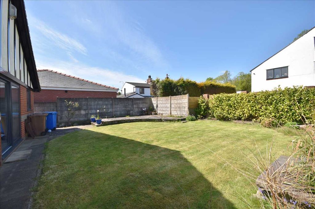 Property photo 2 of 18