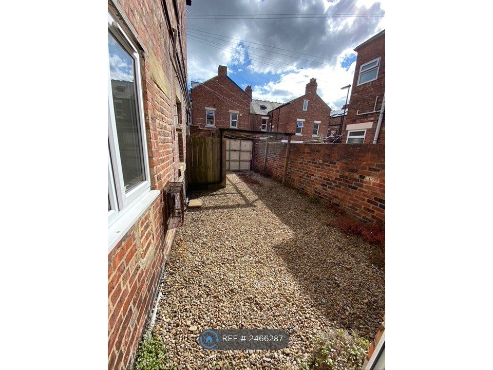 Property photo 3 of 21 Rear Double Car Parking