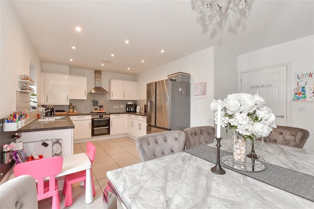 Property photo 1 of 11 Kitchen/Diner