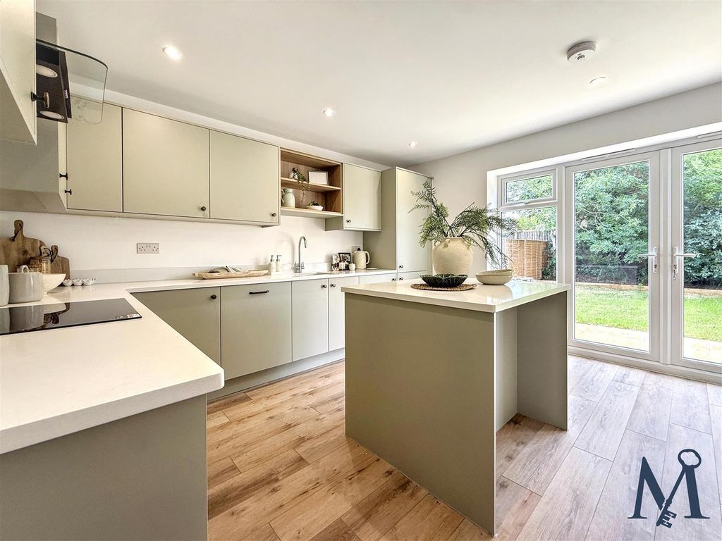 Property photo 3 of 25 Kitchen Diner