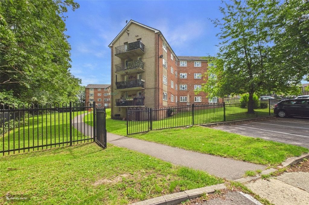 Property photo 1 of 9 Picture No. 04