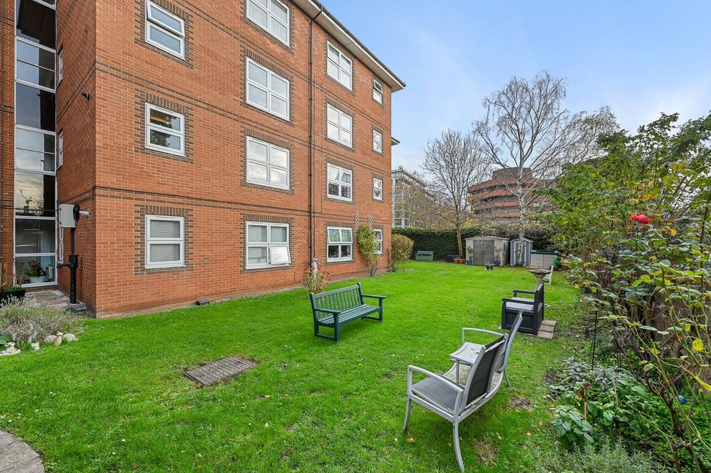 Property photo 1 of 8