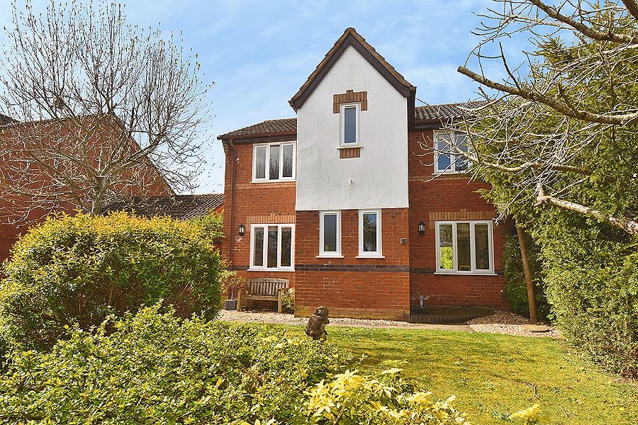 Property photo 1 of 16