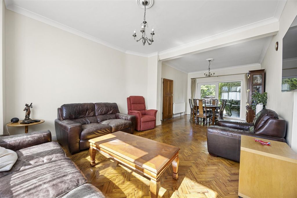 Property photo 2 of 16
