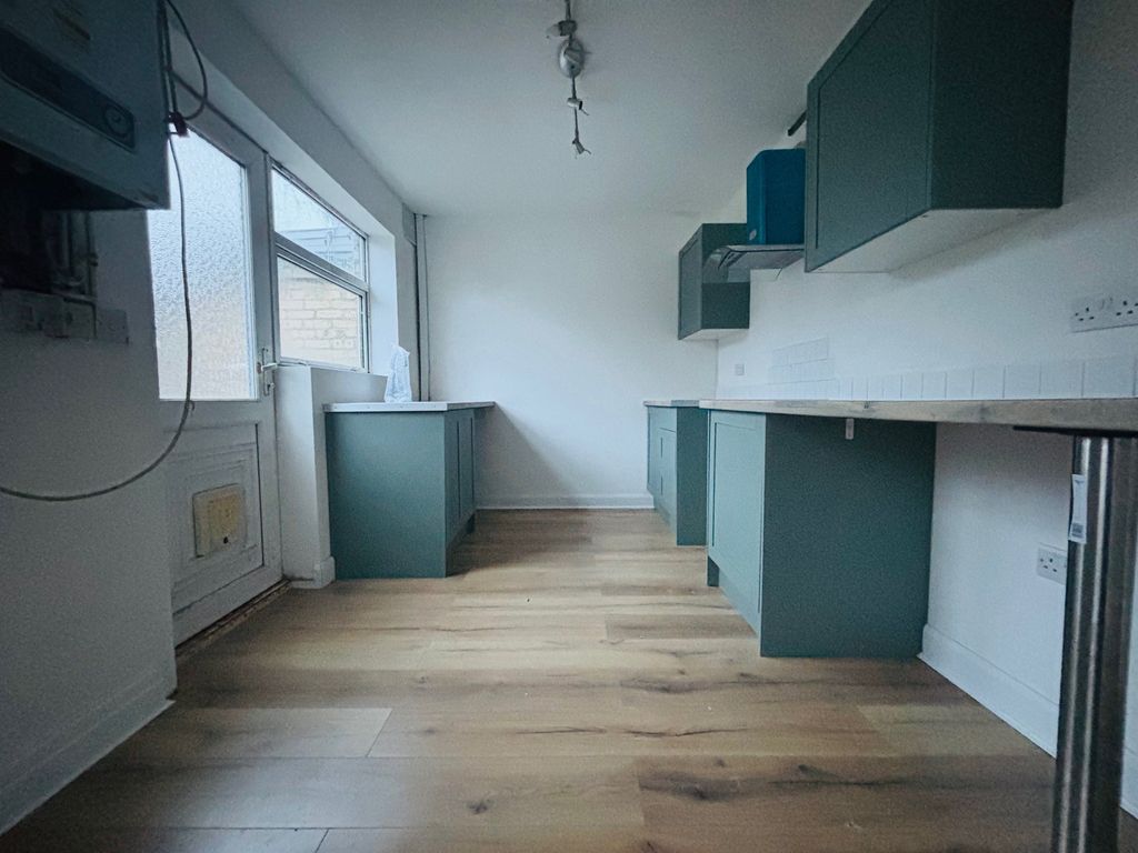 Property photo 3 of 8 Image