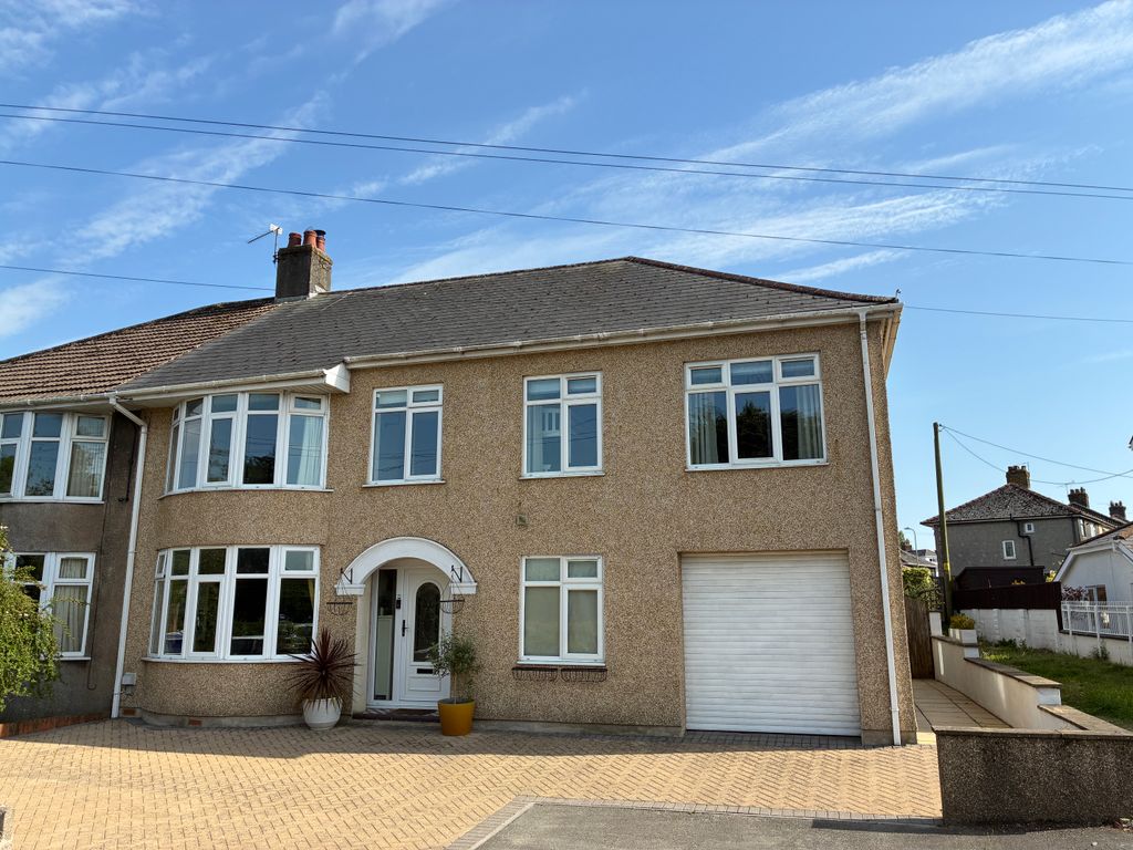Property photo 1 of 35