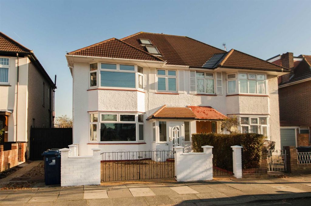Property photo 1 of 10