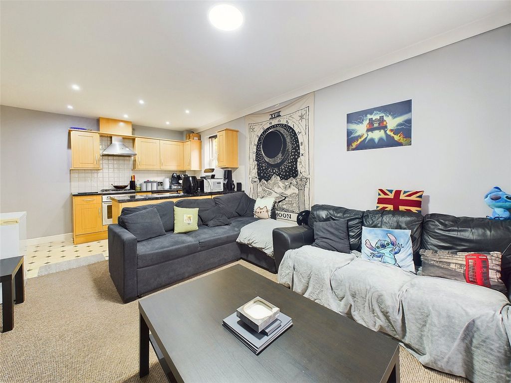 Property photo 3 of 8 Picture No. 06
